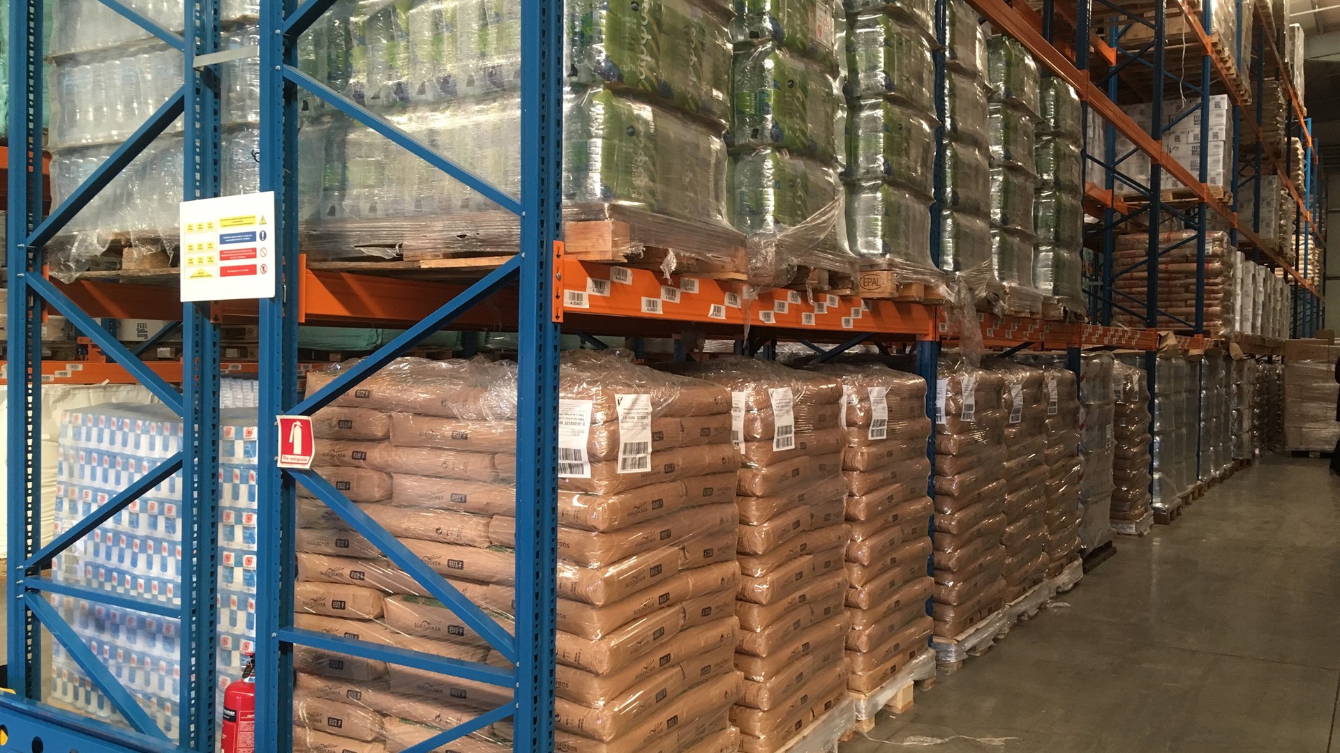 Καταγγελία μέσω Realfm 97,8 για την ανθρωπιστική βοήθεια στη Μάνδρα – Τι απαντούν από το κοινωνικό παντοπωλείο του δήμου