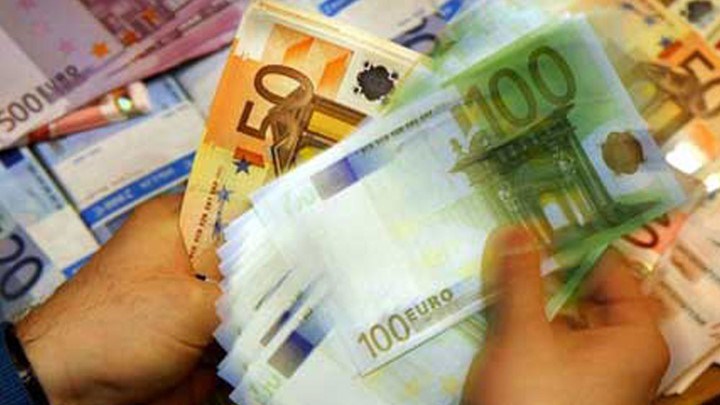 Ευνοϊκές διατάξεις για οφειλέτες και αναβολή του τόκου ανά ημέρα