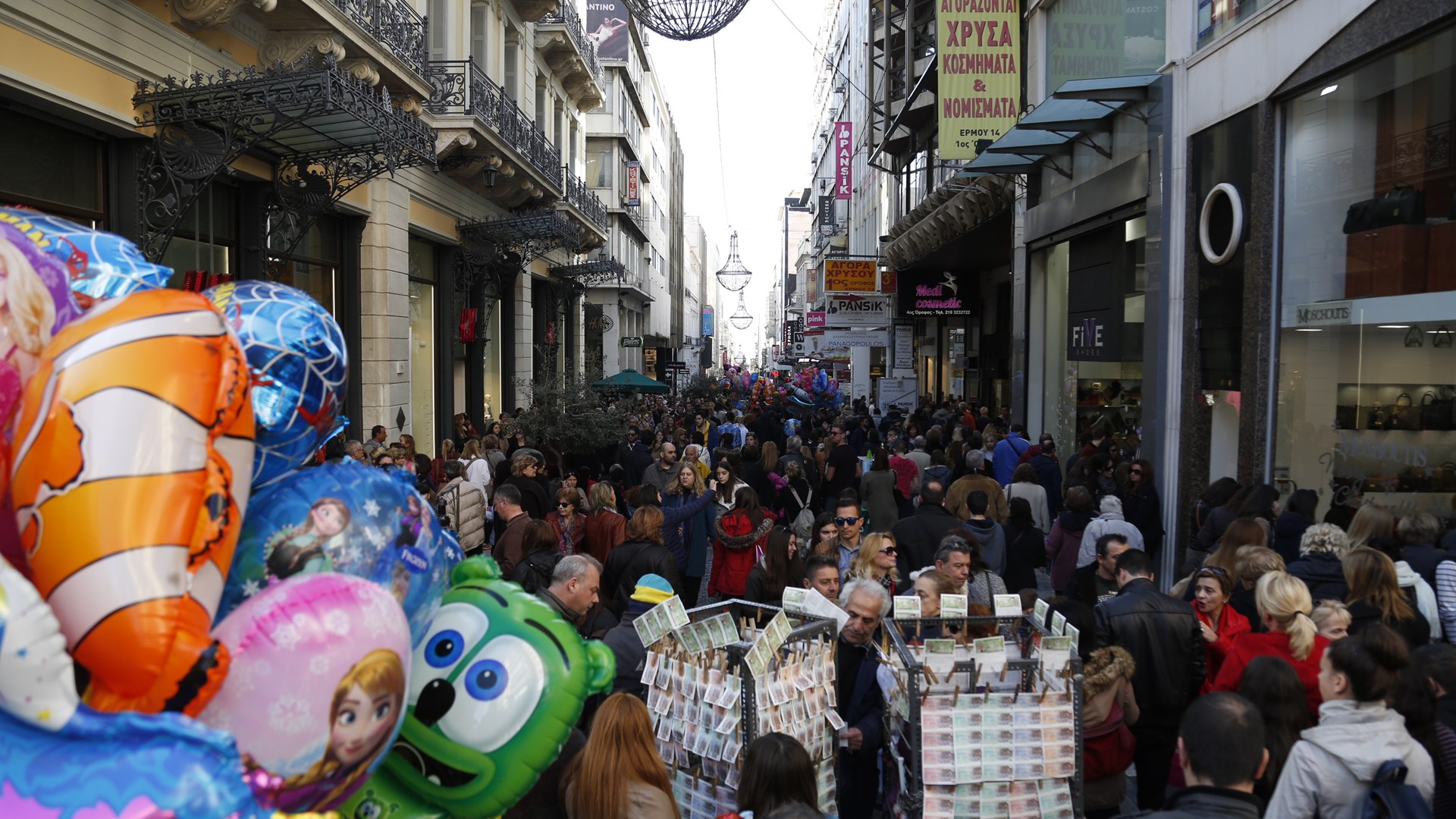 Ξεκινά το εορταστικό ωράριο των καταστημάτων – Αναλυτικά οι ώρες λειτουργίας