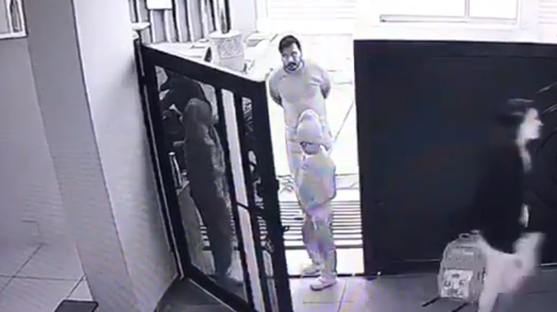 Συγκλονιστικό βίντεο: Απαγάγουν αγόρι μπροστά στα μάτια της μητέρας του