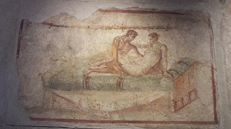 Όταν δεν υπήρχαν “ροζ” βίντεο – Σόδομα και Γόμορα στους τοίχους των πορνείων της Πομπηίας