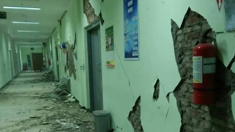 Δύο νεκροί κι επτά τραυματίες από τον σεισμό των 6,5 Ρίχτερ στην Ινδονησία – ΒΙΝΤΕΟ