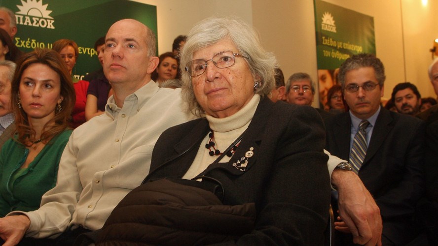 “Έφυγε” η ιστορική γραμματέας του Ανδρέα Παπανδρέου, Αγγέλα Κοκκόλα