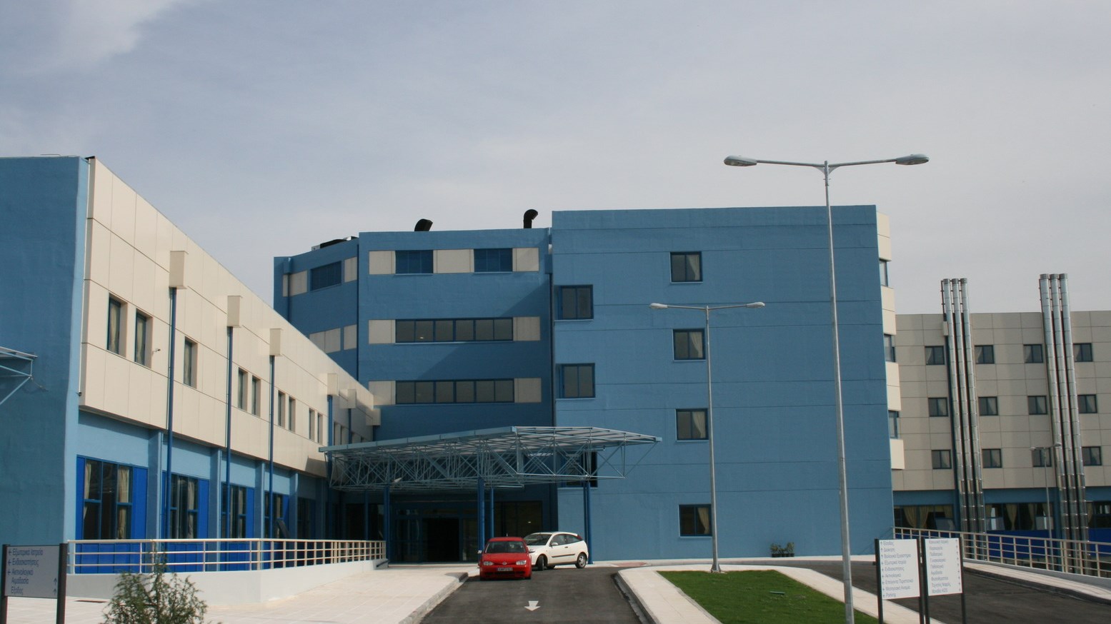 Στο νοσοκομείο με αναπνευστικά προβλήματα ο υποδιοικητής της πυροσβεστικής υπηρεσίας Κατερίνης