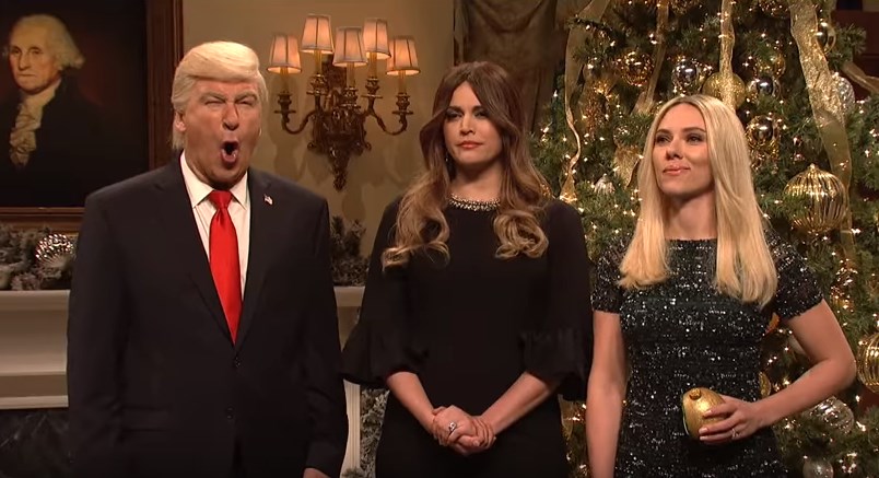 Το χριστουγεννιάτικο “τρολάρισμα” στον Ντόναλντ Τραμπ και την κόρη του – ΒΙΝΤΕΟ