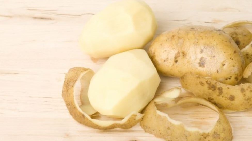 Λατρεύετε τις πατάτες, αλλά μισείτε το ξεφλούδισμα; Σας έχουμε τη λύση – ΒΙΝΤΕΟ