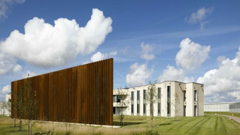 Δείτε την φυλακή που… ονειρεύεται κάθε κρατούμενος – ΦΩΤΟ