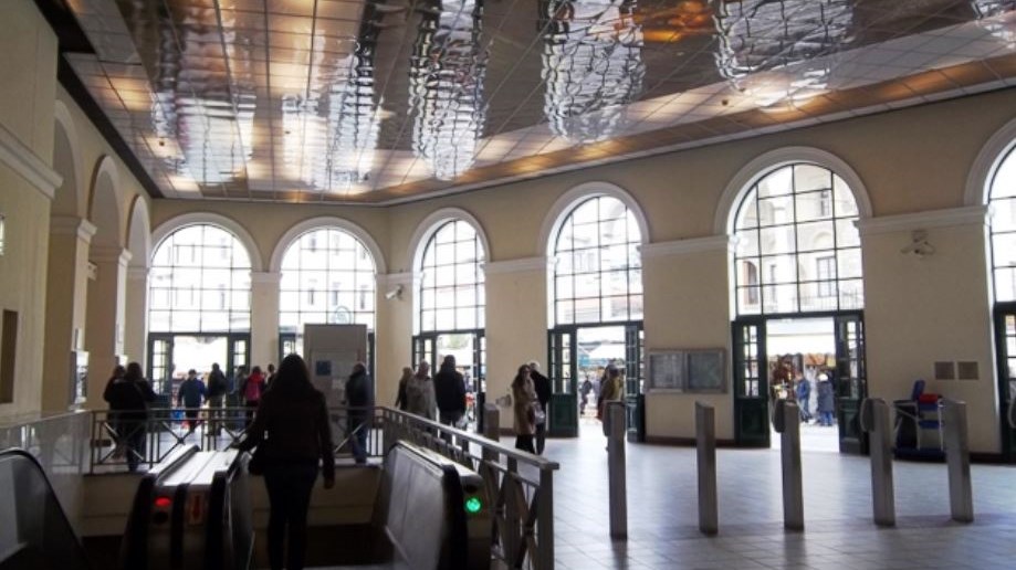 Σας ενδιαφέρει: Κλείνει ο σταθμός Μοναστηράκι του μετρό στις 17:30 – ΤΩΡΑ