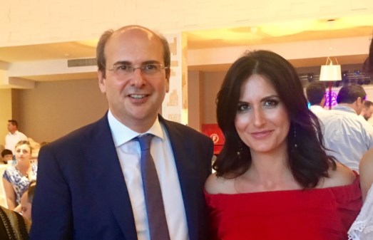 Επισήμως… χαζομπαμπάς ο Κωστής Χατζηδάκης – ΦΩΤΟ