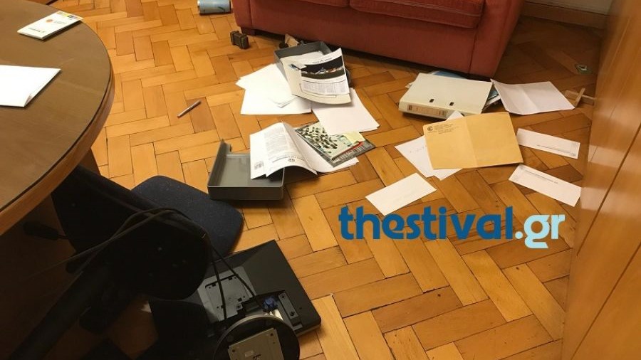 Επίθεση κουκουλοφόρων στα γραφεία της Ένωσης Συντακτών στη Θεσσαλονίκη