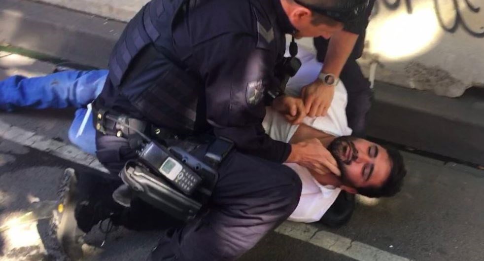 Η στιγμή της σύλληψης του δράστη που σκόρπισε τον τρόμο στη Μελβούρνη – ΒΙΝΤΕΟ – ΦΩΤΟ
