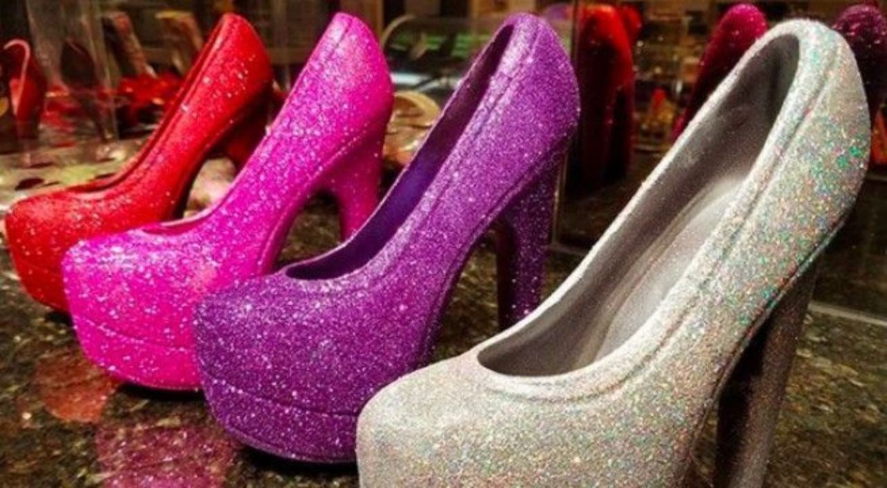 Κι όμως! Αυτά τα ψηλοτάκουνα τρώγονται – ΒΙΝΤΕΟ