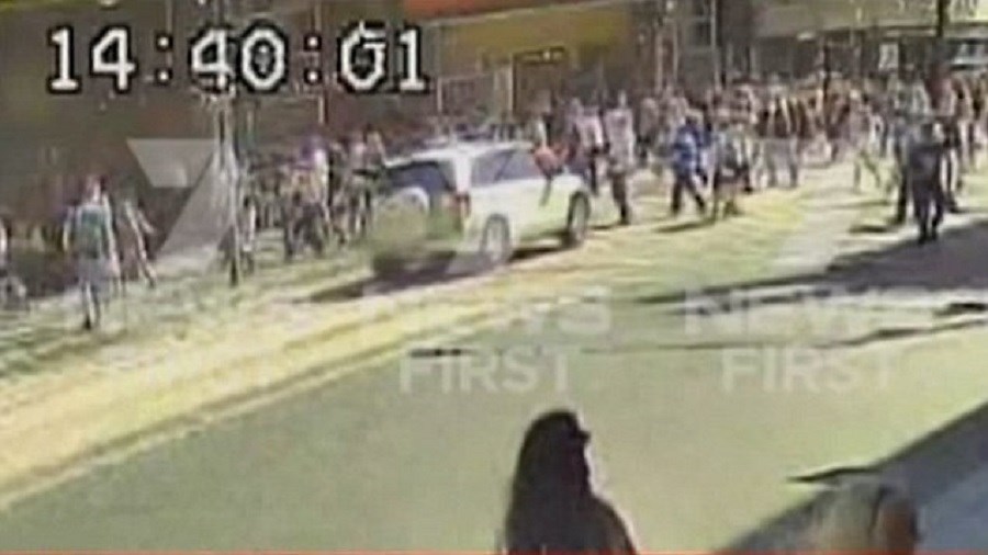 Η στιγμή που ο 32χρονος Αφγανός σκορπά τον τρόμο στη Μελβούρνη – ΒΙΝΤΕΟ