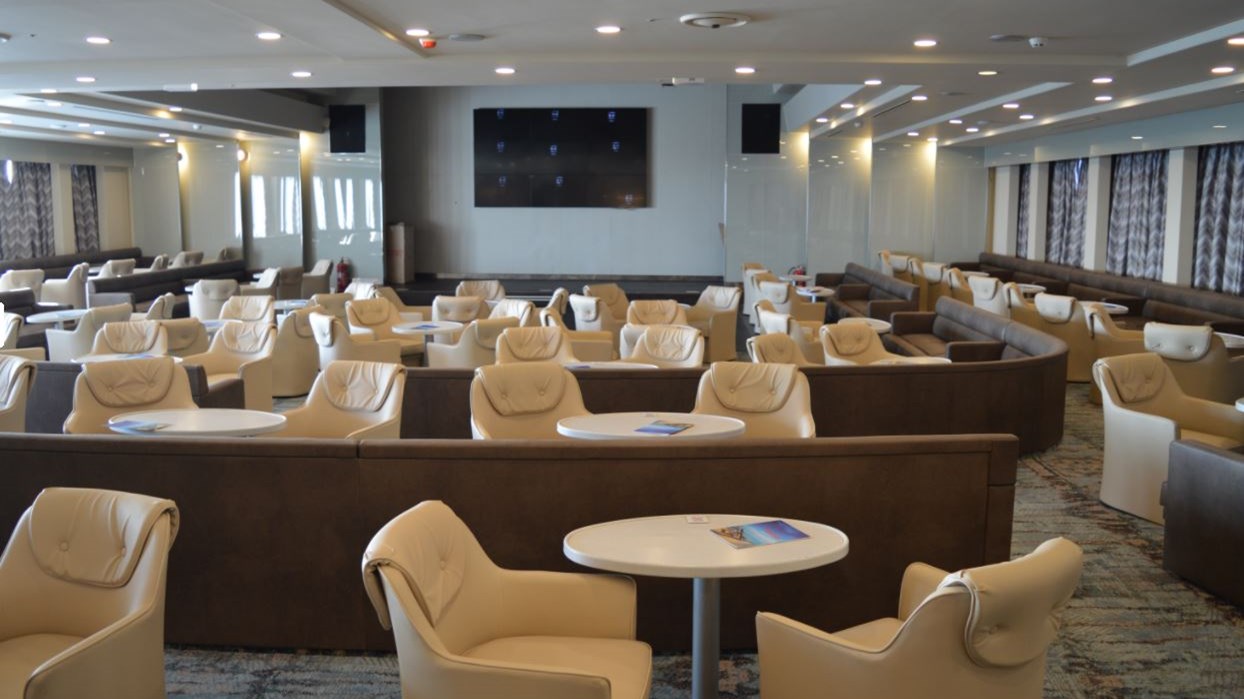 Άλλαξε αιφνιδιαστικά το δρομολόγιο του “Νήσος Σάμος” – Έξαλλοι οι επιβάτες – ΒΙΝΤΕΟ