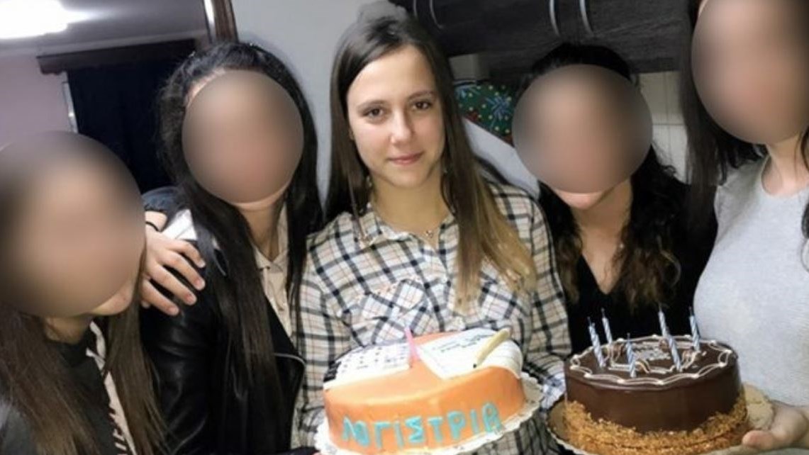 Αυτή είναι η 18χρονη που δολοφονήθηκε από τον πατέρα της γιατί ανέβαινε σε μηχανάκια – ΦΩΤΟ