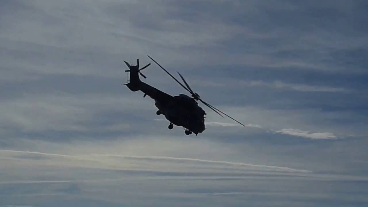 Θρίλερ με τη διάσωση του πληρώματος φορτηγού πλοίου που προσάραξε κοντά στη Μύκονο