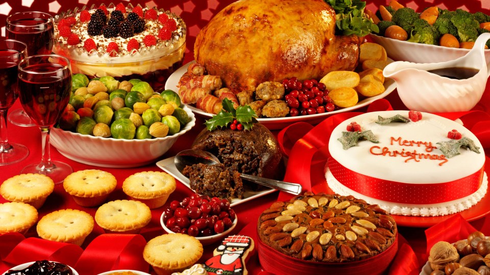 Έξυπνα διατροφικά τρικ για να μην παχύνετε στις γιορτές