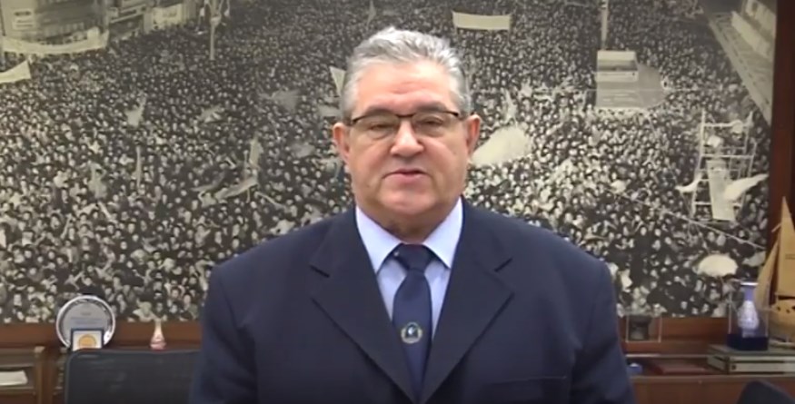 Οι ευχές του Δημήτρη Κουτσούμπα για τα Χριστούγεννα – ΒΙΝΤΕΟ