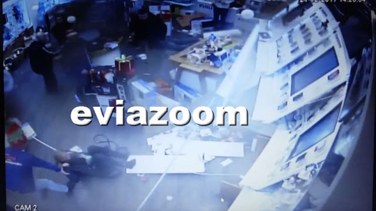 Από θαύμα δεν θρηνήσαμε θύματα: Τζιπ “μπούκαρε” με την όπισθεν σε κατάστημα – ΒΙΝΤΕΟ – ΦΩΤΟ