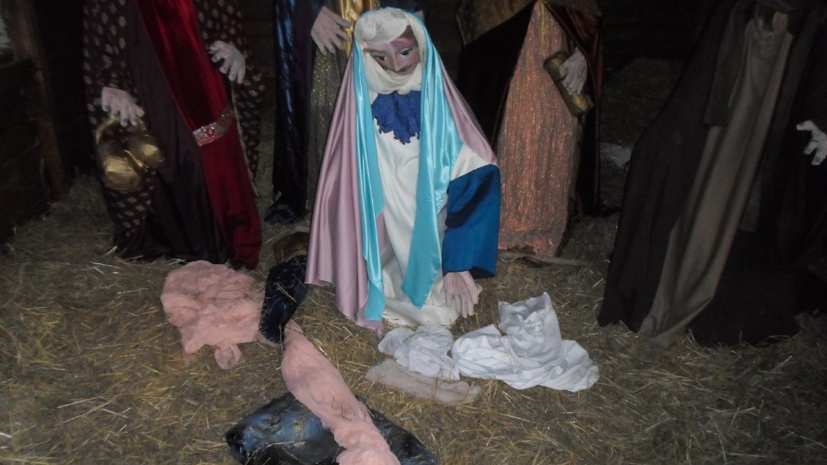 Έκλεψαν το «Θείο Βρέφος» από φάτνη στη Λάρισα – ΦΩΤΟ