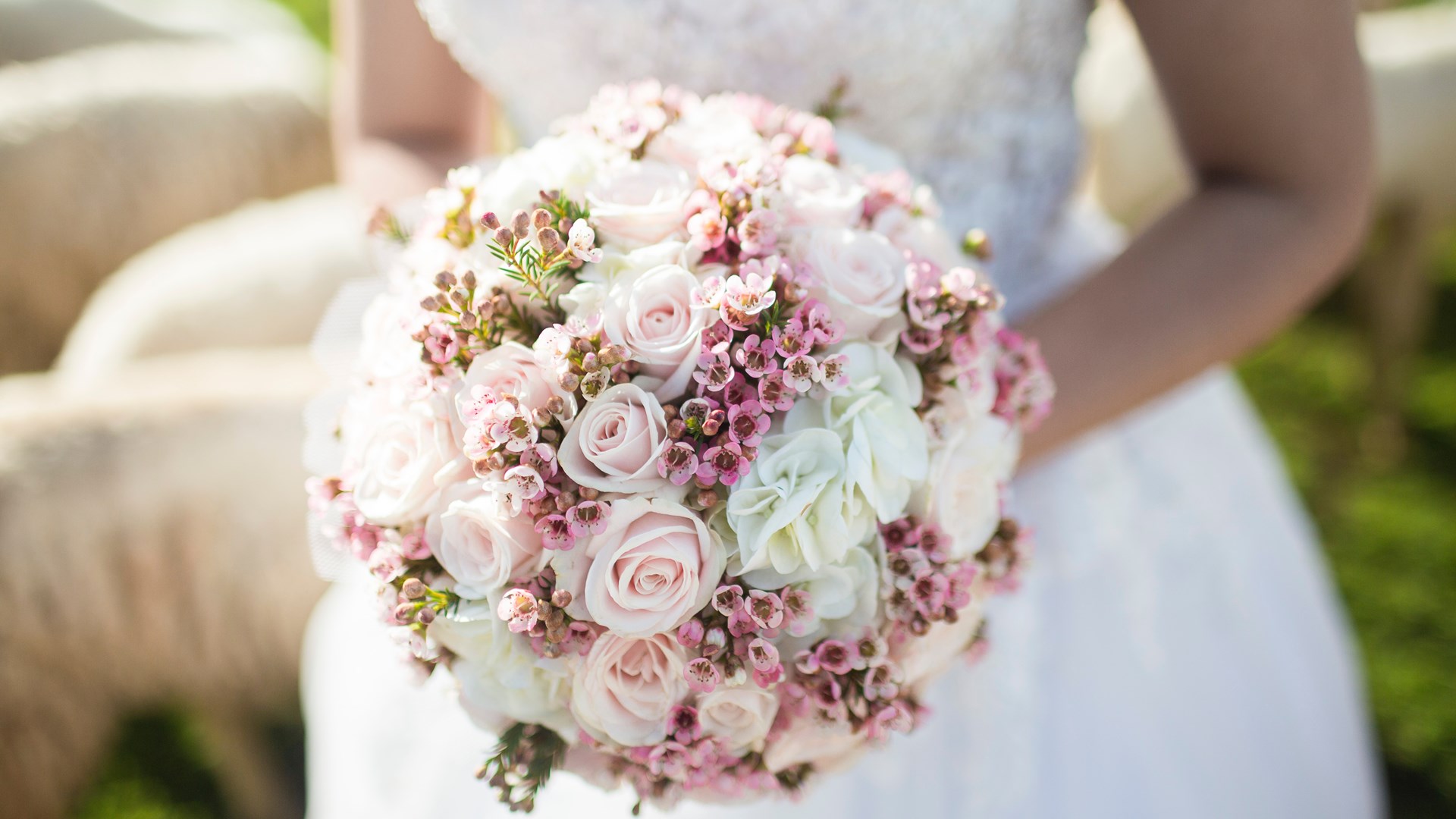 Έδωσαν 25 χιλιάδες ευρώ σε “άπορες κορασίδες” της Πάτρας ως…προίκα