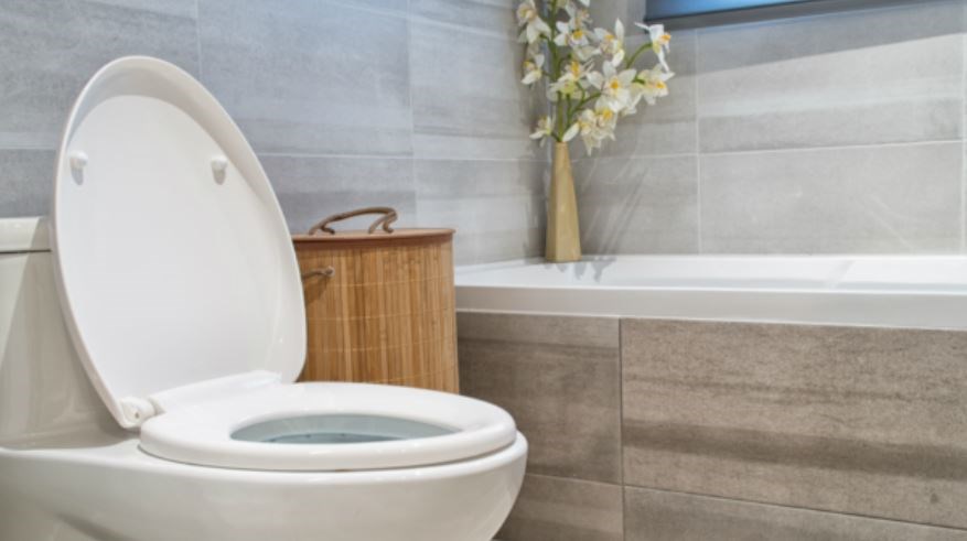 8 πράγματα που δεν πρέπει να ρίχνετε στην τουαλέτα