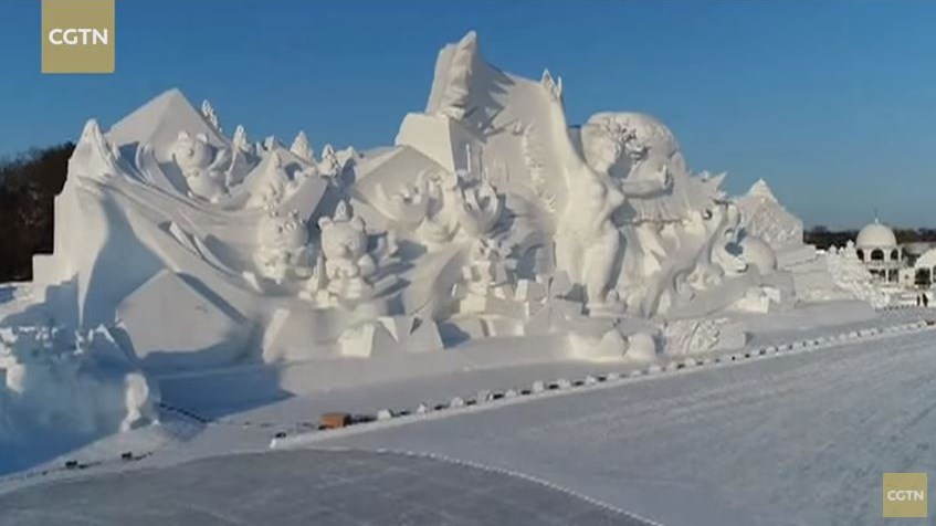 Εντυπωσιακά γλυπτά από πάγο στην Κίνα – ΒΙΝΤΕΟ