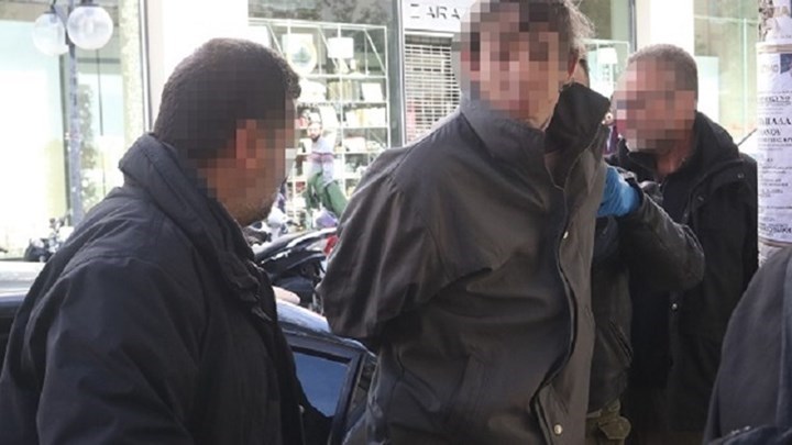 Η απόφαση του ανακριτή για τον 34χρονο πατροκτόνο – Τι ισχυρίστηκε στην απολογία του