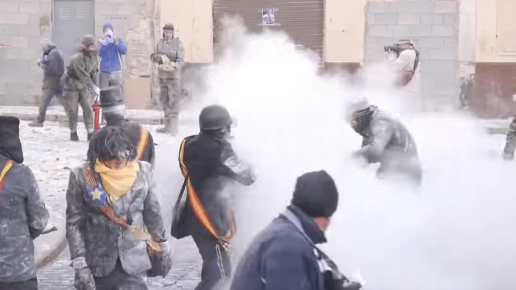 Ένας επικός αλευροπόλεμος στην Ισπανία – ΒΙΝΤΕΟ