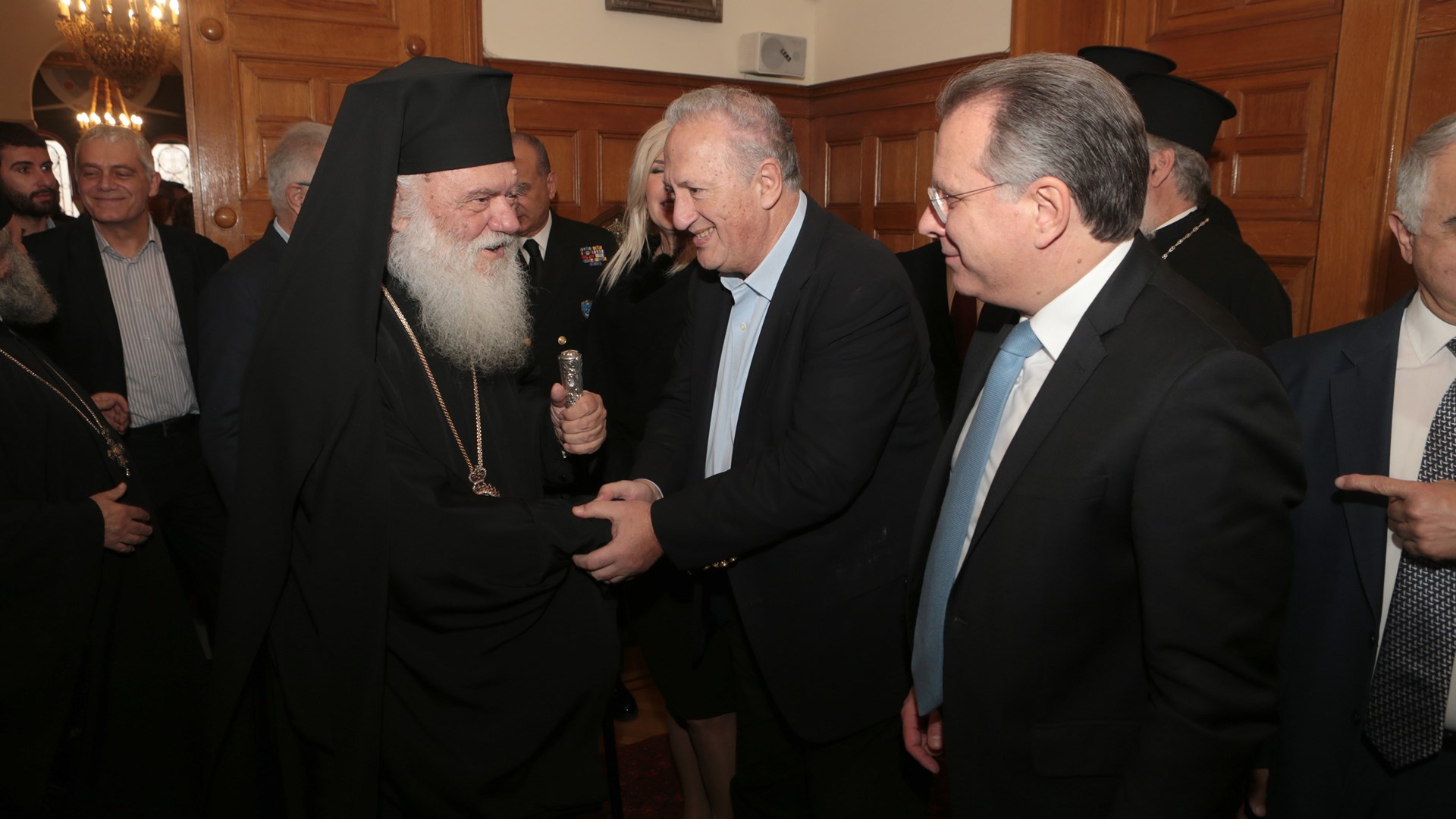 Ιερώνυμος: Τη νέα χρονιά να προχωρήσουμε ενωμένοι