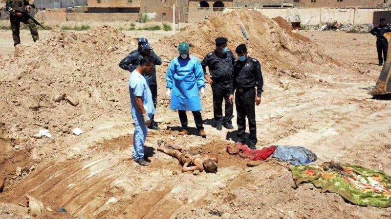 Στο φως νέοι ομαδικοί τάφοι-μνημεία της θηριωδίας των ισλαμιστών του ISIS