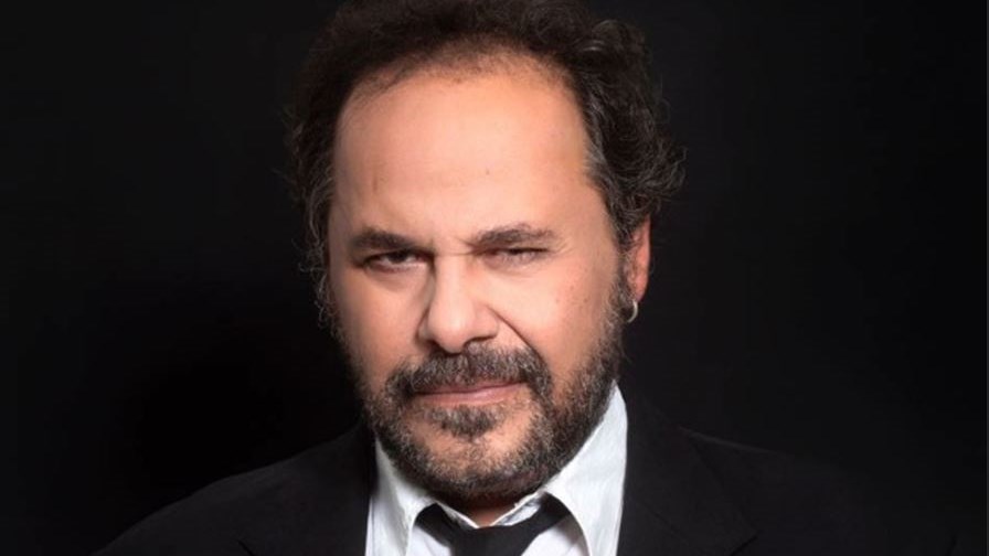 Ο Αλέξανδρος Ρήγας ετοιμάζει «Εκκλησιάζουσες» για το καλοκαίρι