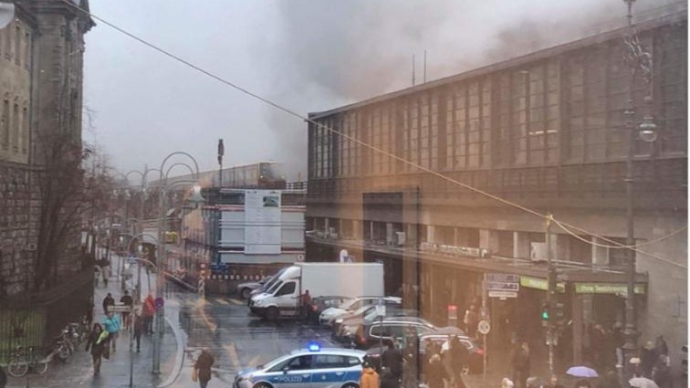 ΒΙΝΤΕΟ από τον πανικό στο Βερολίνο – Ένας τραυματίας