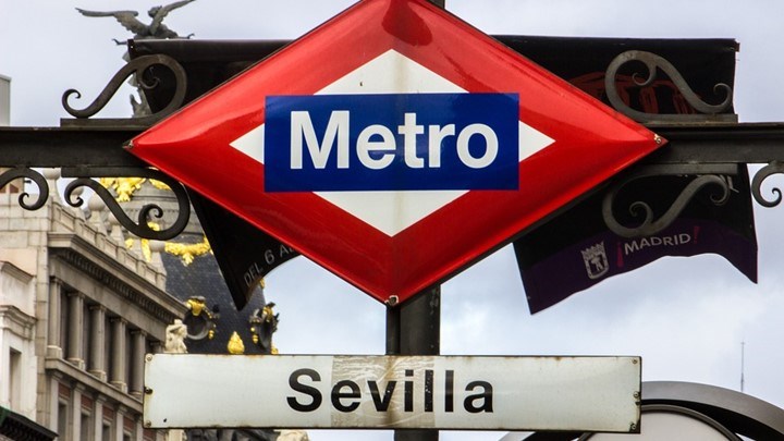 Στα χνάρια της Ελλάδας και η Ισπανία – Τέλος στα χάρτινα εισιτήρια μετά από έναν αιώνα χρήσης