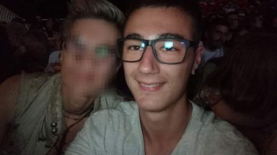 Συγκλονίζει η μητέρα του φοιτητή που βρέθηκε νεκρός στο σπίτι του στην Πάτρα – ΦΩΤΟ