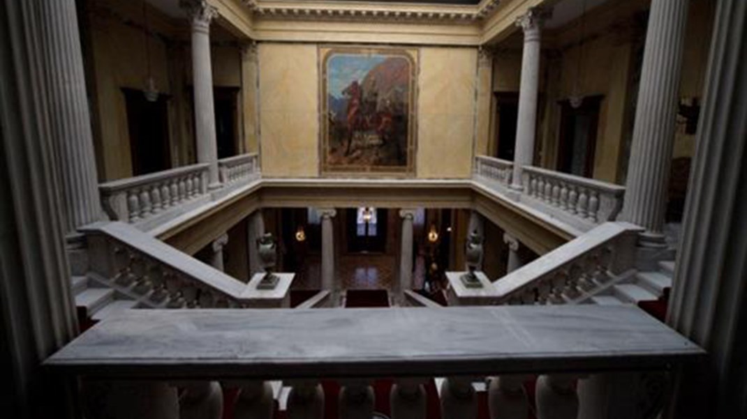 Επιχειρούν να εμπλέξουν τον Πρόεδρο της Δημοκρατίας στο Σκοπιανό