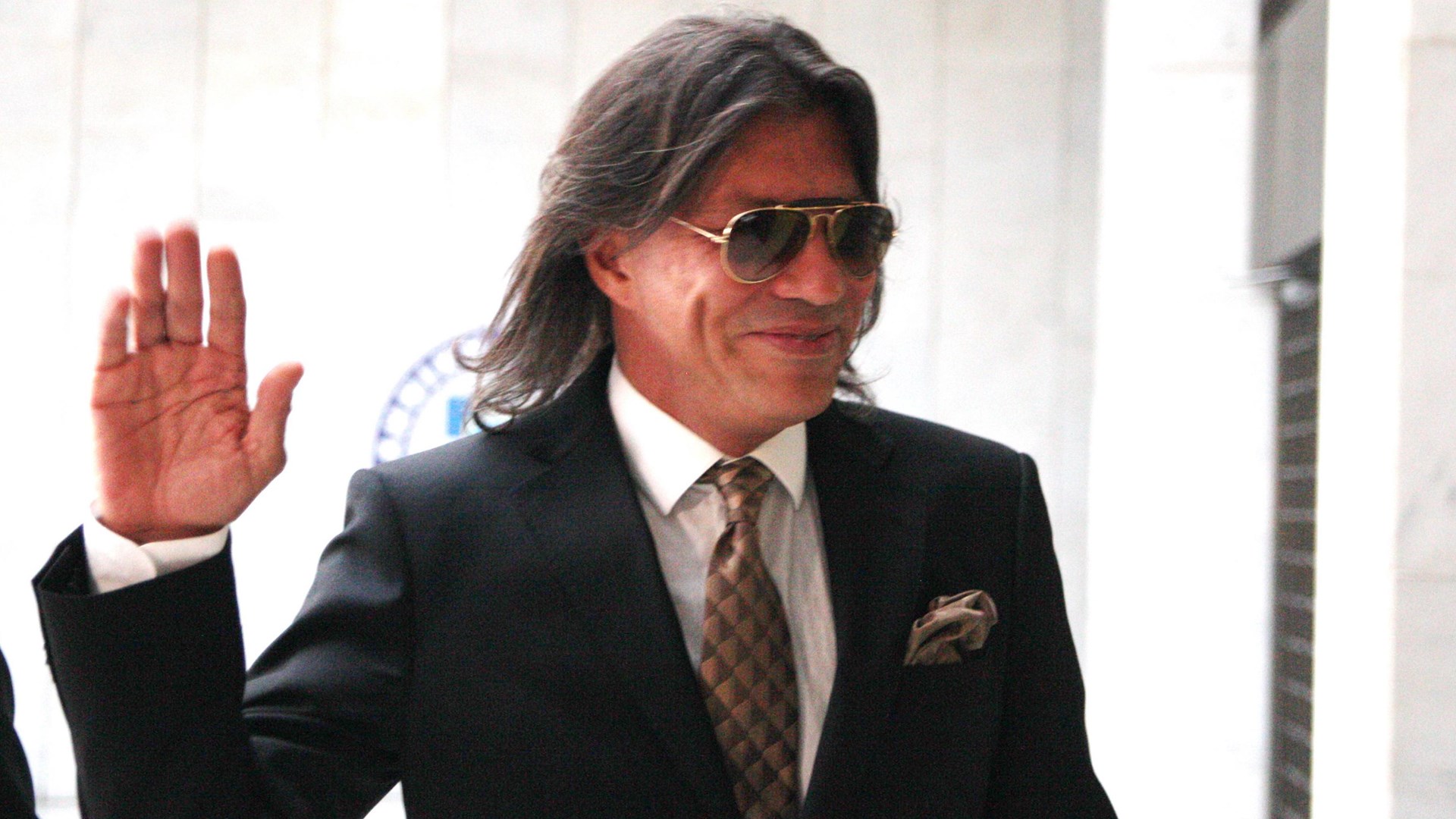 Σοκαριστικό τροχαίο για τον Ηλία Ψινάκη – Το αυτοκίνητό του έπεσε σε γκρεμό – Πως σώθηκε