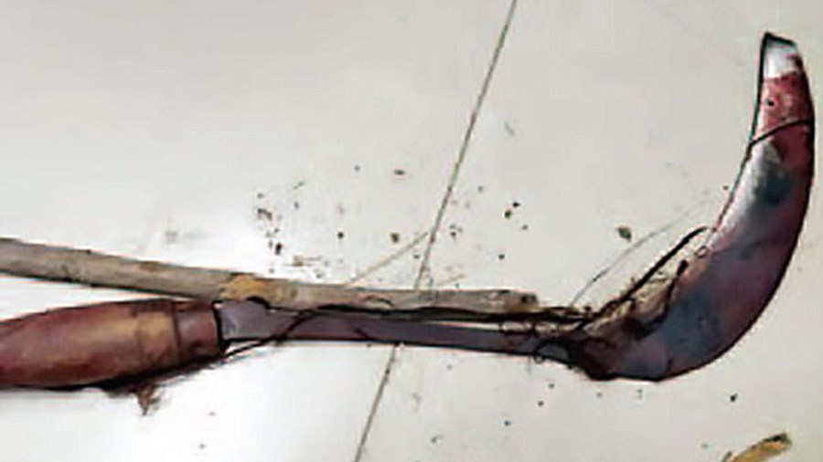 Σκληρές εικόνες: 30χρονος παντρεμένος αποκεφάλισε την χορεύτρια ερωμένη του γιατί νόμιζε ότι τον απατούσε – ΦΩΤΟ