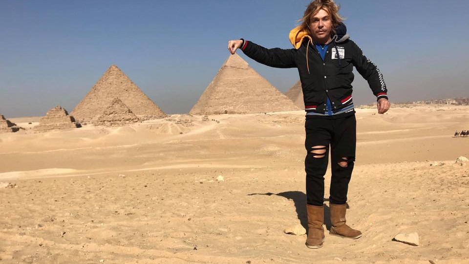 Ο Τρύφωνας Σαμαράς και οι Πυραμίδες – ΦΩΤΟ