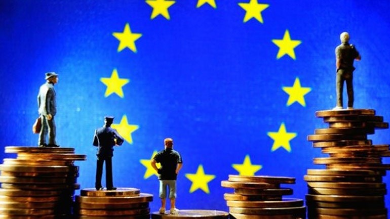 Bloomberg: Η οικονομική άνθιση στην Ευρωζώνη θα διαρκέσει και το 2018 – Υπάρχουν όμως και κίνδυνοι