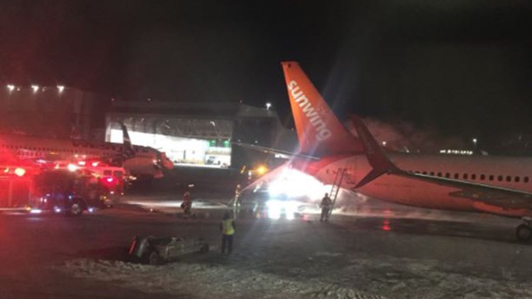 Δεν υπάρχουν τραυματίες στο Τορόντο – Νέες εικόνες από το αεροδρόμιο – ΦΩΤΟ – ΤΩΡΑ