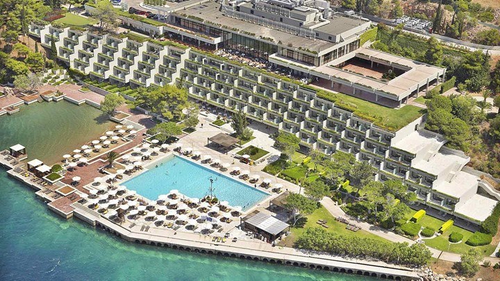 Ανοίγει τις πύλες του ο θρυλικός Αστέρας Βουλιαγμένης – Στις σουίτες του κοιμήθηκαν βασιλιάδες και Χολιγουντιανοί σταρς