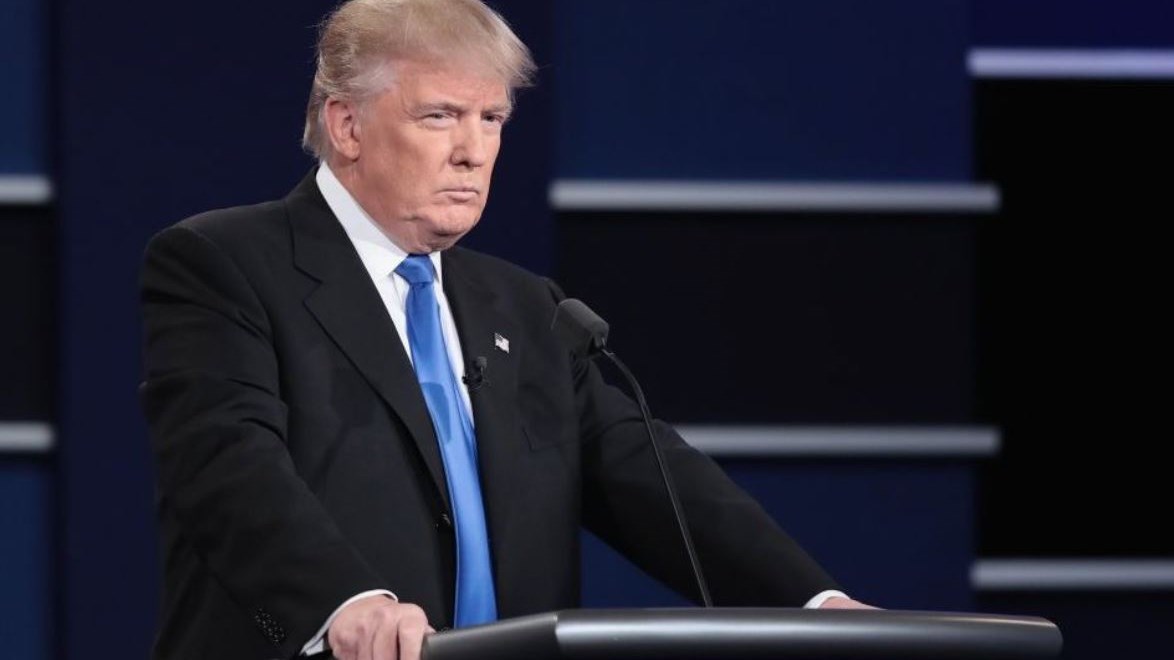 “Δεν είμαι τρελός είμαι ιδιοφυία” – Έξαλλος ο Τραμπ με το βιβλίο “Φωτιά και Οργή”