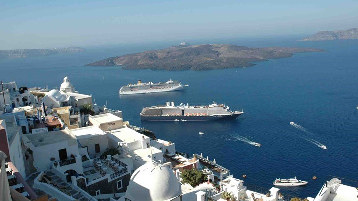 Daily Telegraph: Ελλάδα και Κύπρος κορυφαίοι τουριστικοί προορισμοί το 2018