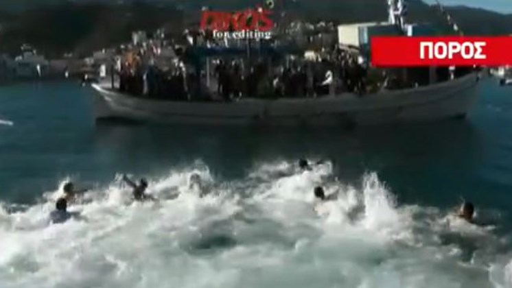 Θεοφάνεια 2018: Τα απρόοπτα με το νεκρό περιστέρι, το ξερό ποτάμι και το άγριο ξύλο για τον Σταυρό – ΒΙΝΤΕΟ