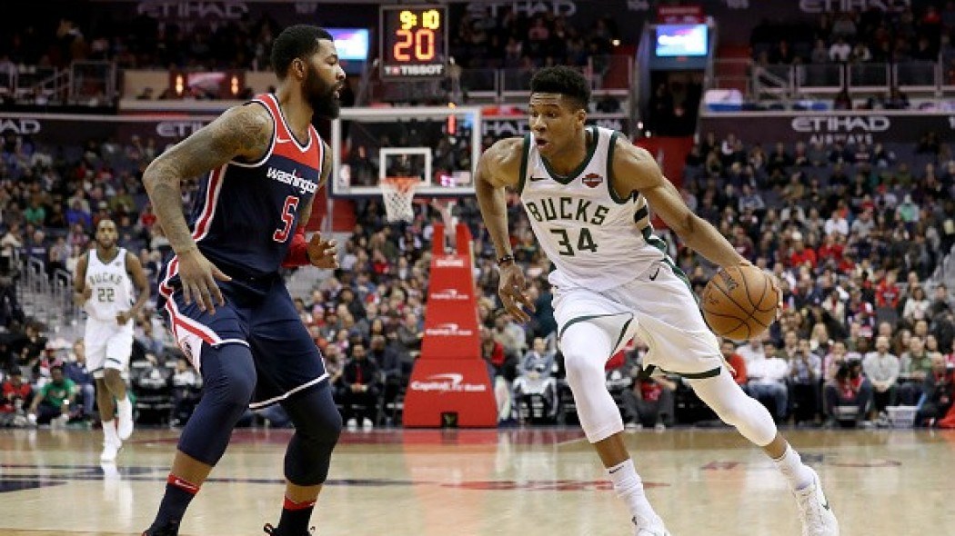 Τα «καλύτερα» του Γιάννη Αντετοκούνμπο από τη νίκη επί των Γουίζαρντς – ΒΙΝΤΕΟ