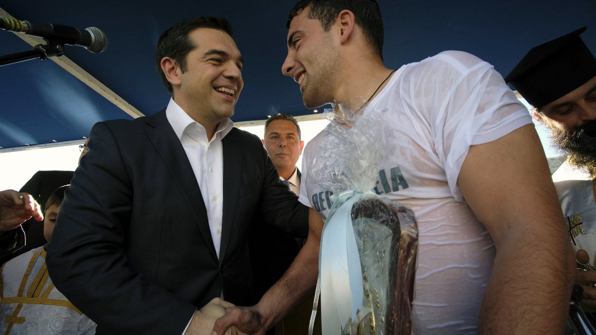 “Τα Ίμια, είναι οι σύγχρονες Θερμοπύλες”- Τι λέει ο φαντάρος που έπιασε τον Σταυρό στην Κάλυμνο- ΒΙΝΤΕΟ