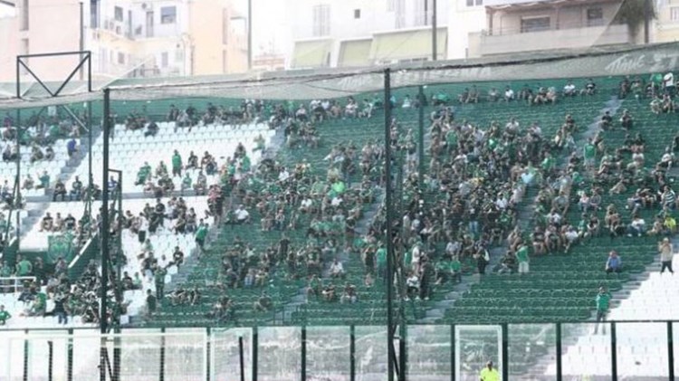 “Σήκωσαν” πανό για την Μακεδονία και στη Λεωφόρο – ΦΩΤΟ