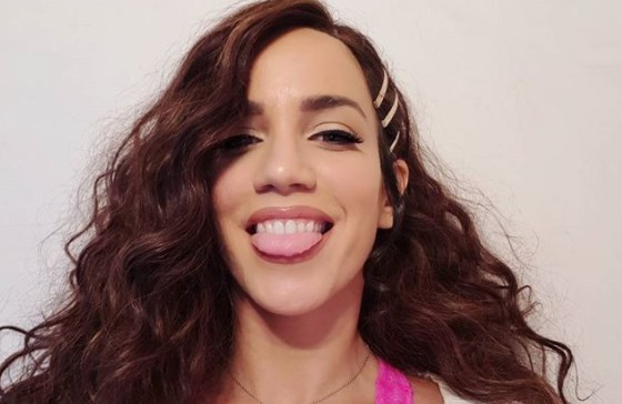 Η Κατερίνα Στικούδη ποζάρει με κορμάκι και κόβει την ανάσα – ΦΩΤΟ