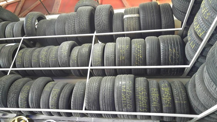 Μόνο στο enikonomia.gr: «Ωρολογιακή βόμβα» τα φθηνά εισαγόμενα μεταχειρισμένα ελαστικά – Τι πρέπει να προσέχετε